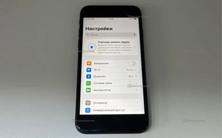 Apple iPhone SE (2020) 3/64 ГБ