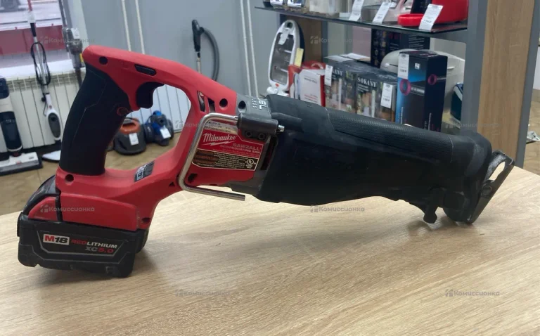 Аккумуляторная сабельная пила M18 sawzall