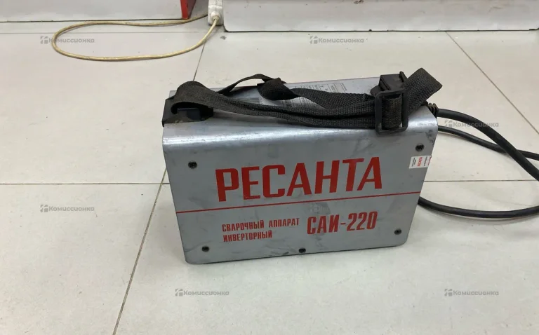 Сварочный аппарат ресантаСАИ 220А.