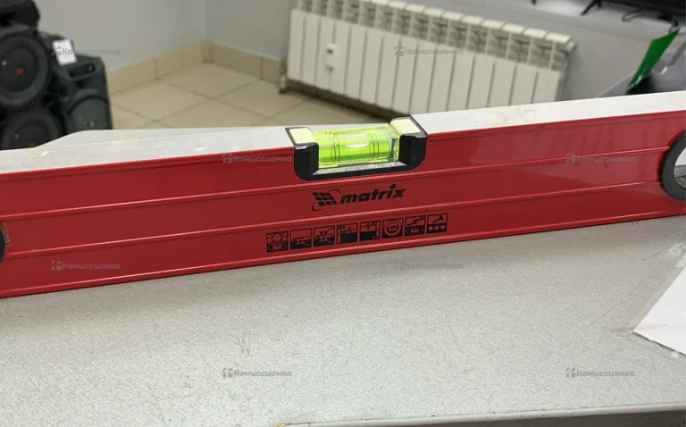 Алюминиевый уровень MATRIX 800 мм