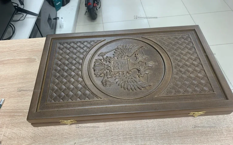 Нарды с гербом