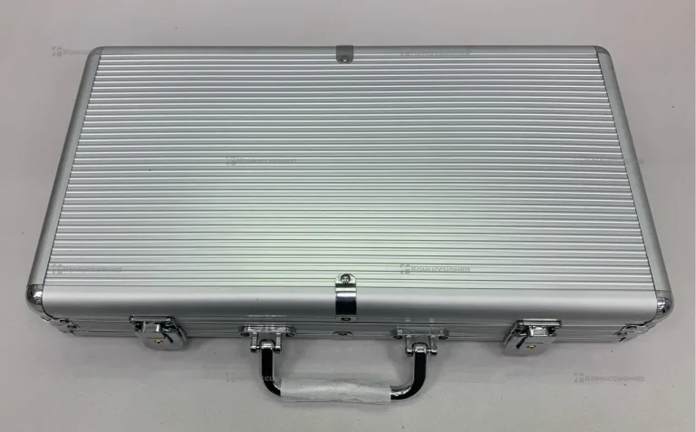 Набор для покера 300 фишек