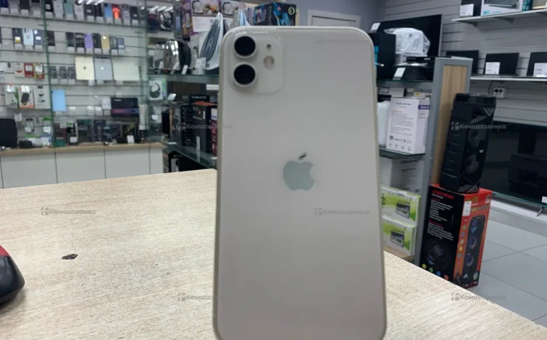 Apple iPhone 11 4/64 ГБ