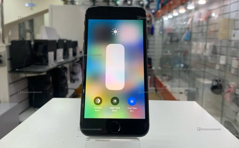Apple iPhone 8 2/64 ГБ