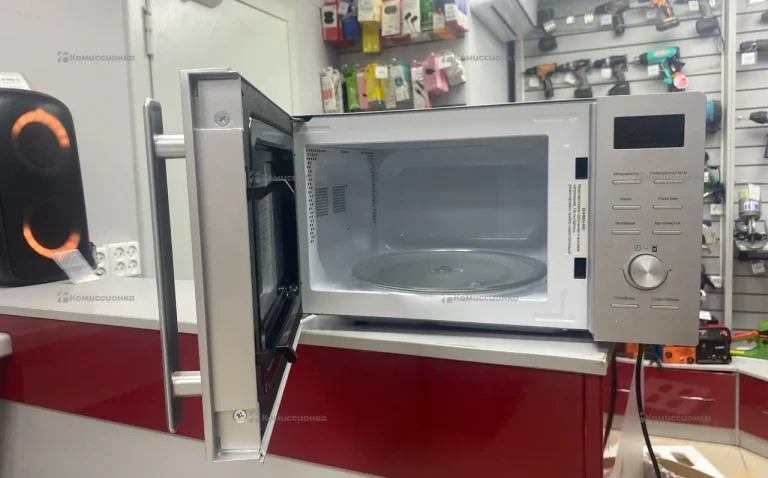 Микроволновая печь   Razz ra20mw18