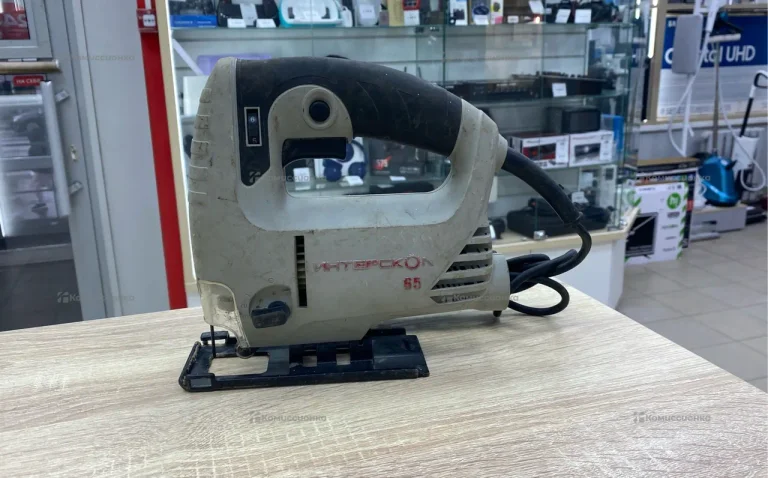 Электролобзик Интерскол МП-65/550Э