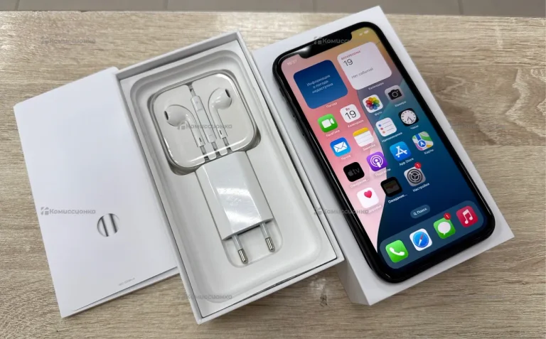 Apple iPhone XR 3/64 ГБ