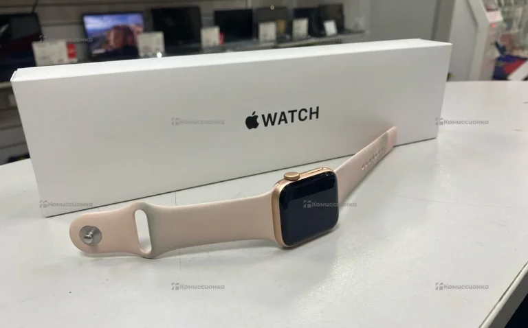 Часы Apple Watch SE 40mm