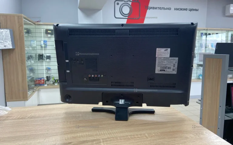 Телевизор Samsung UR28J4100AK
