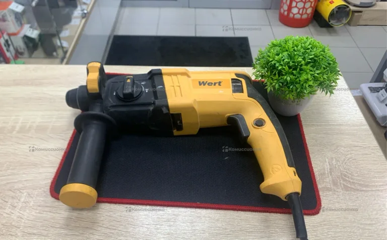 Перфоратор Wert ERH 0724HRE