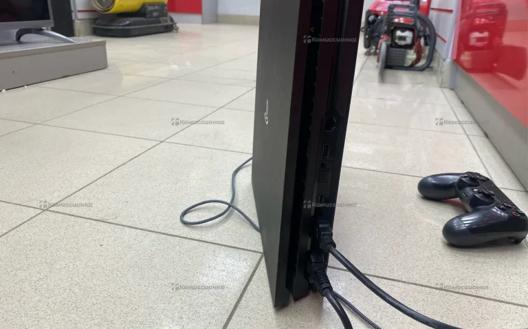 Приставка PS4. Приставка PS4 Pro 1Tb