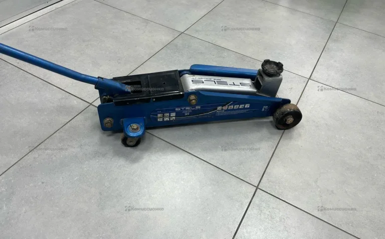 Подкатной домкрат 3т Stels 51134