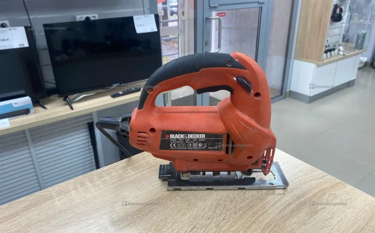 Лобзик Black&Decker ks800s