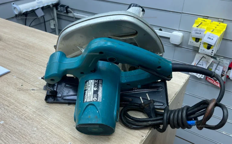 циркулярная пила Makita 5704R