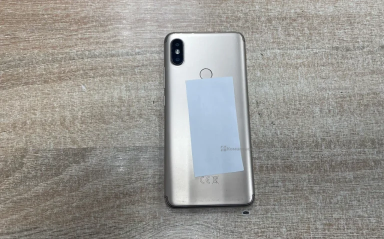Xiaomi Redmi S2 (Redmi Y2) 4/64 ГБ