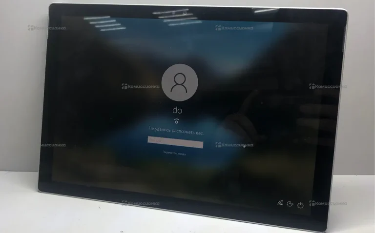 Планшет Microsoft Surface 4 Pro