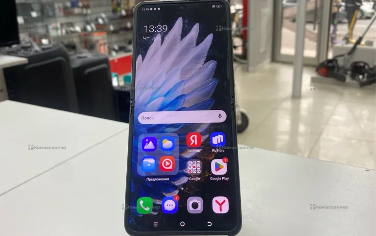 Tecno Phantom V Flip2 8/256 ГБ