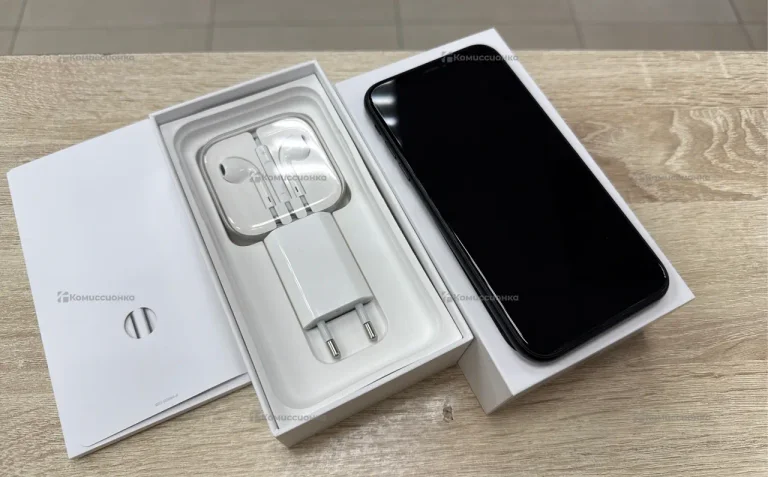 Apple iPhone XR 3/64 ГБ