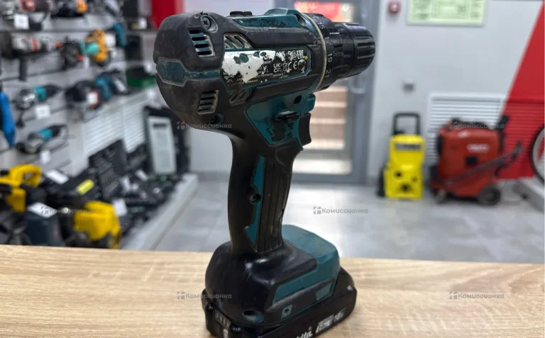 Аккумуляторная дрель-шуруповерт Makita DDF485RFJ