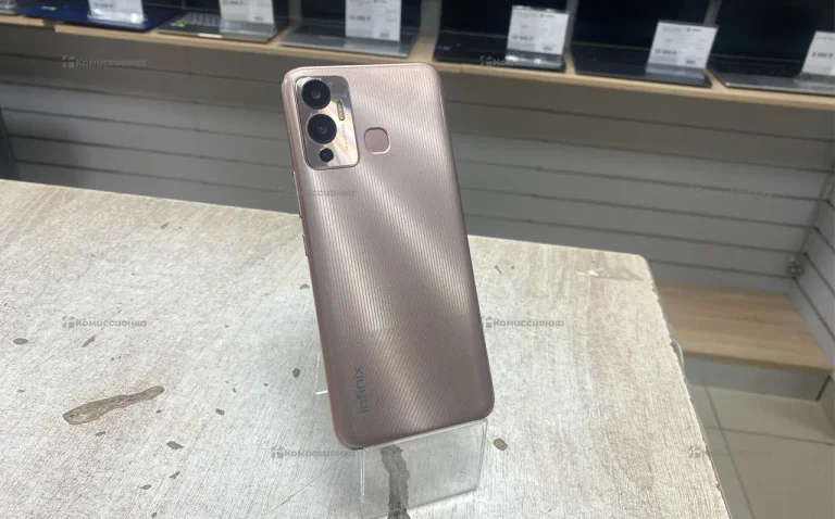 Infinix HOT 12 PLAY NFC 4/64Gb
