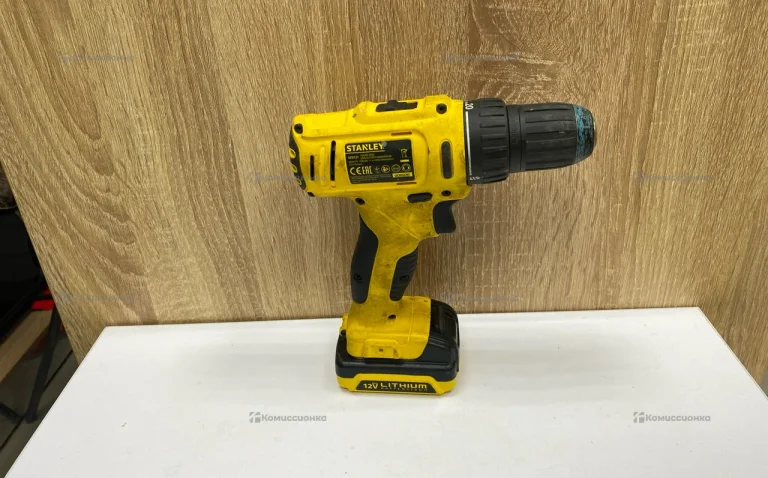 Дрель-шуруповерт Stanley