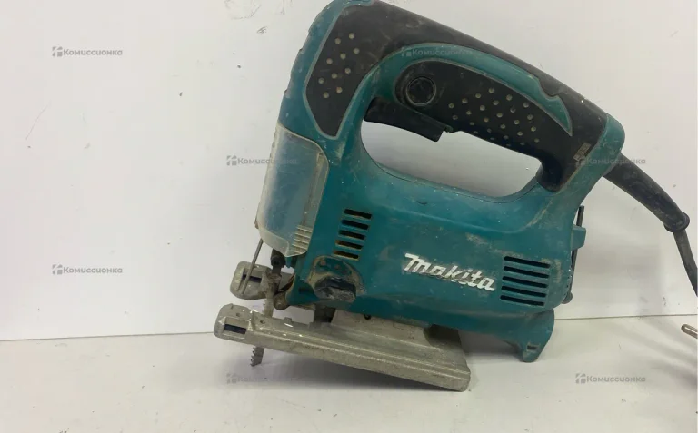 Электролобзик makita 4329