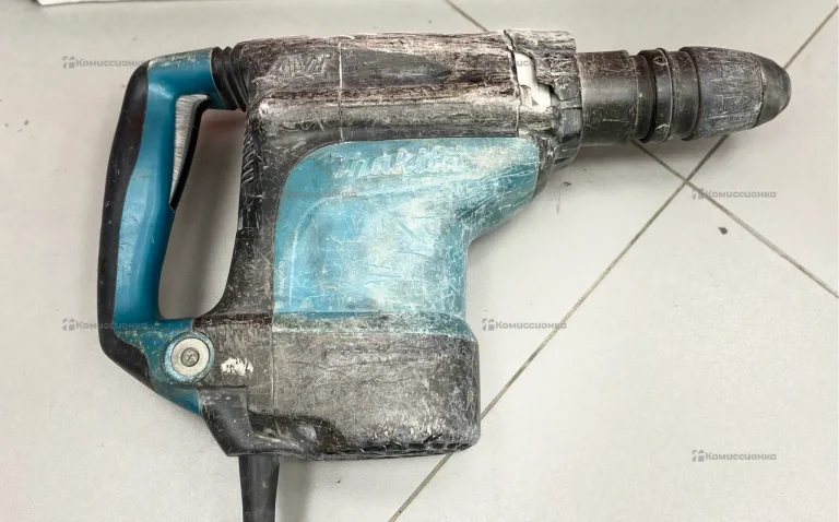 Перфоратор makita HR4511C