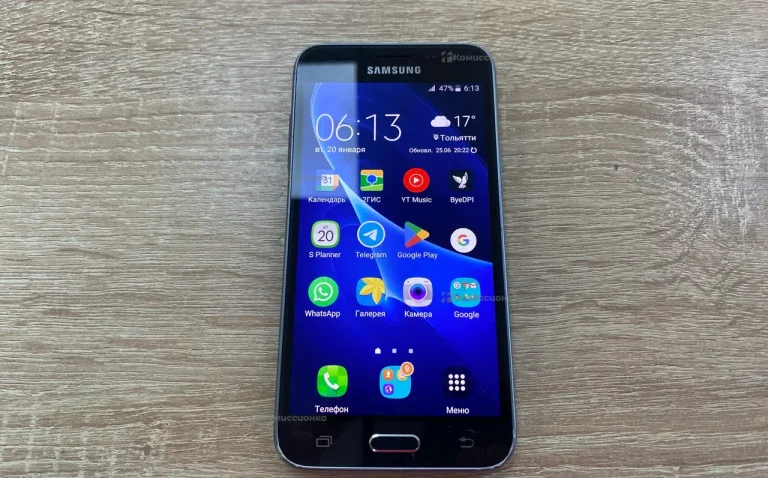 Samsung Galaxy J3 (2016) SM-J320F/DS