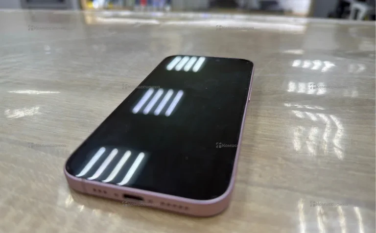 Apple iPhone 15 6/128 ГБ