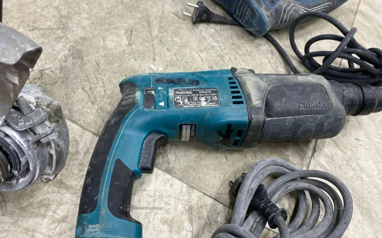Перфоратор makita HR2470