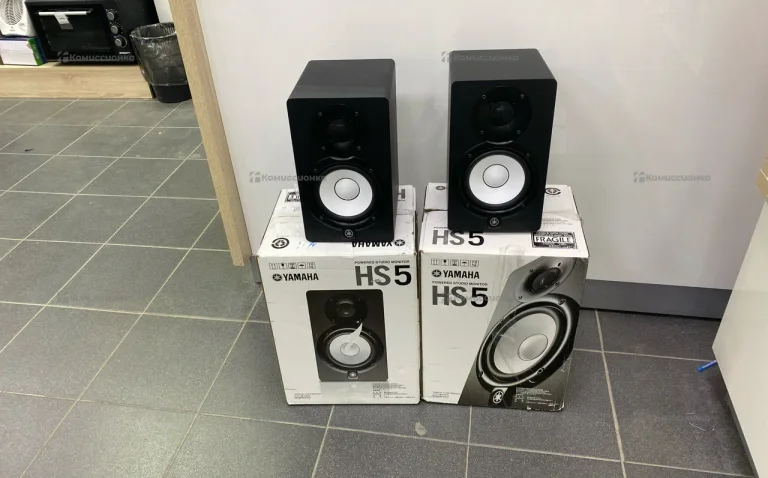 Колонки Yamaha HS5