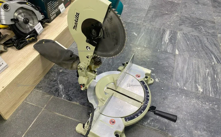 Торцовочная пила makita LS1040F