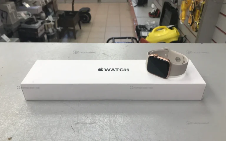 Часы  Apple Watch SE 40mm