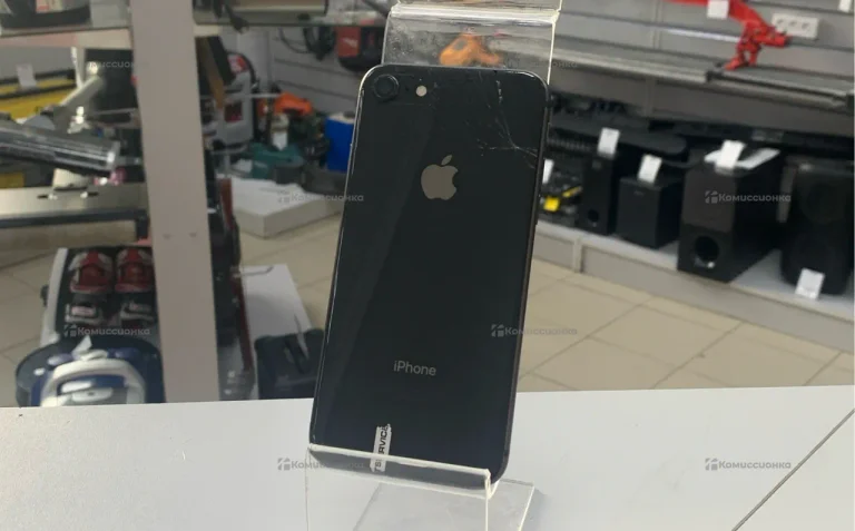 Apple iPhone 8 2/64 ГБ