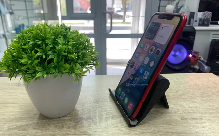 Apple iPhone 11 4/128 ГБ