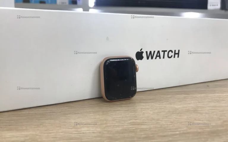 Часы  Apple Watch SE 40mm