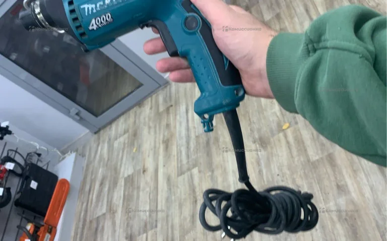 Шуруповерт makita FS4000