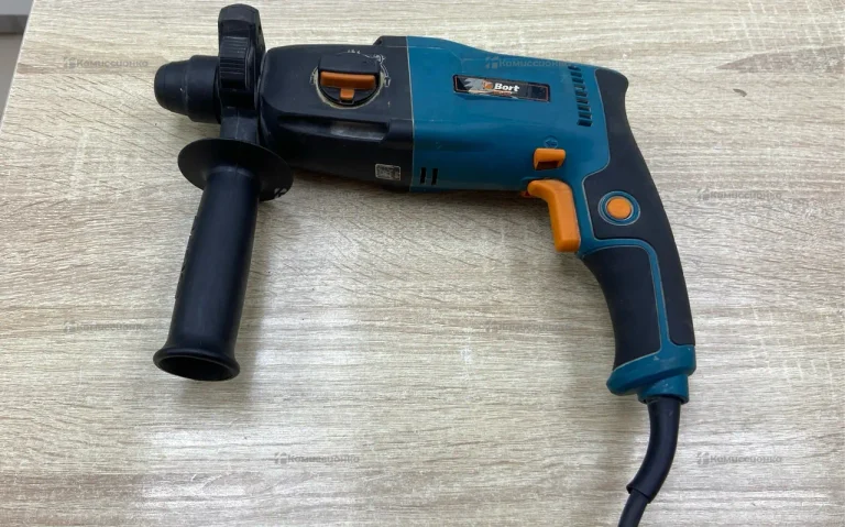 Перфоратор bort bhd-650