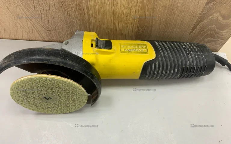 УШМ (болгарка) Stanley Fatmax FMEG825