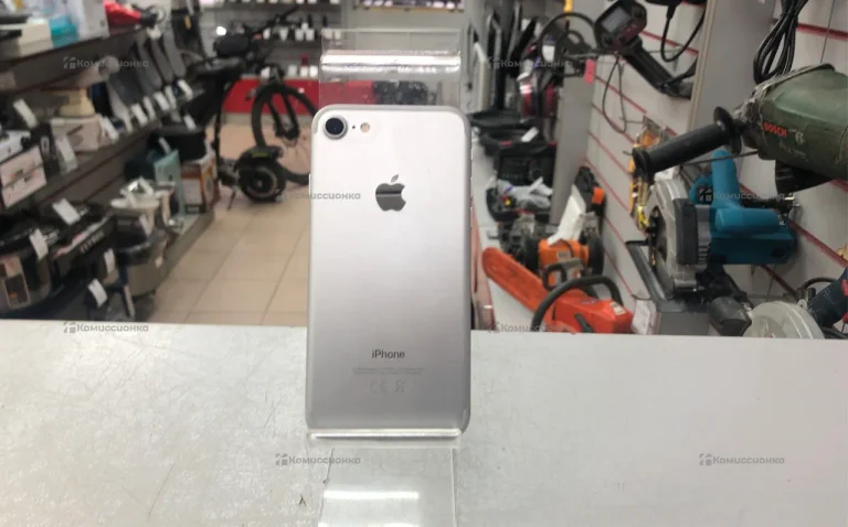 Apple iPhone 8 2/32 ГБ