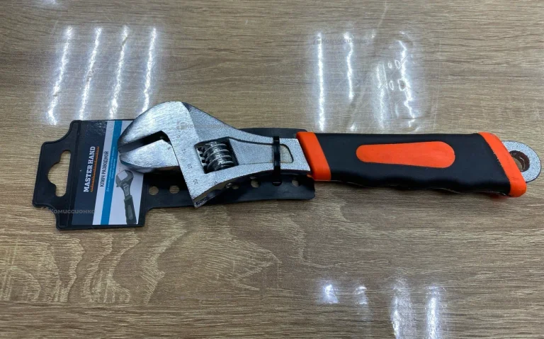 Ключ разводной Master Hand