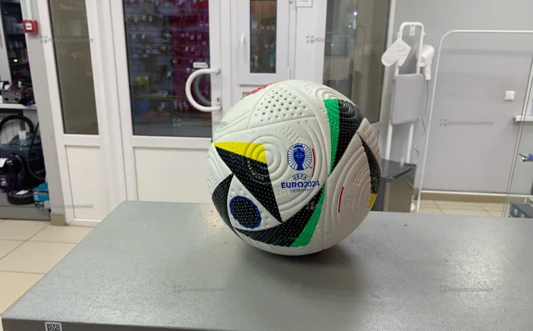 Футбольный мяч Adidas EURO 2024
