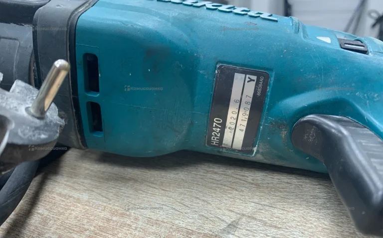 Перфоратор makita HR2470