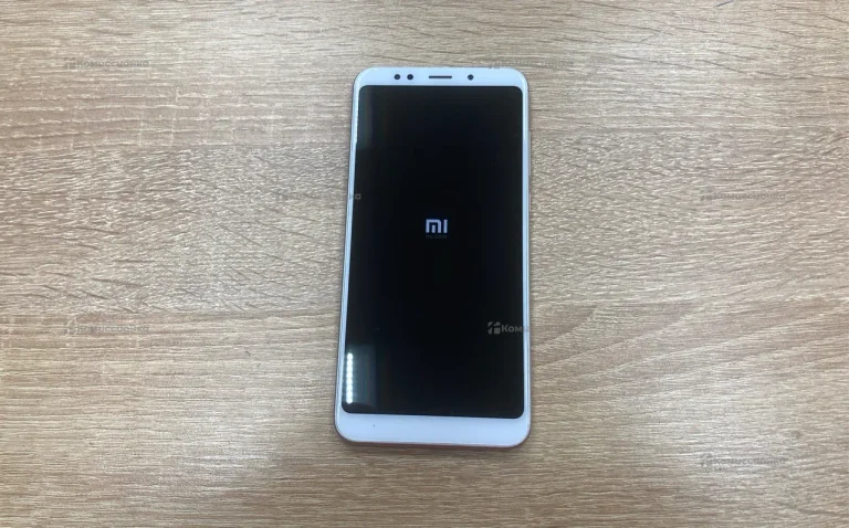 Xiaomi Redmi 5 Plus (Redmi Note 5) 3/32 ГБ