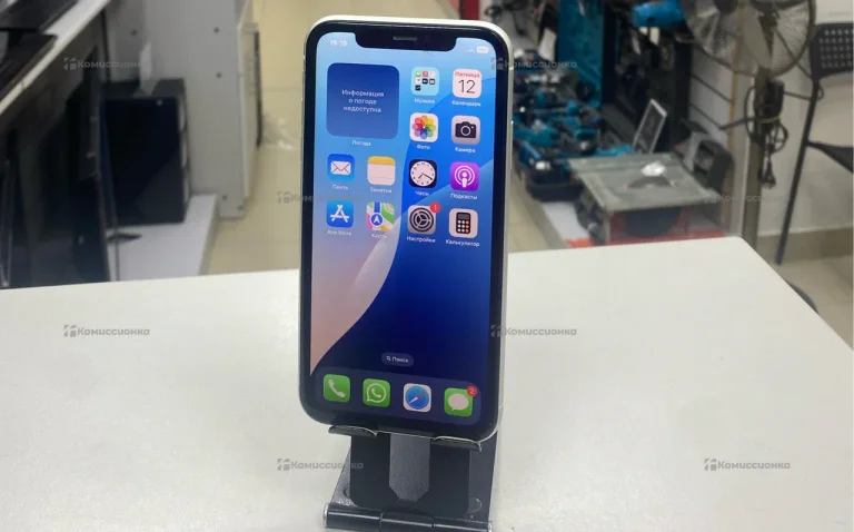 Apple Xr 64gb.