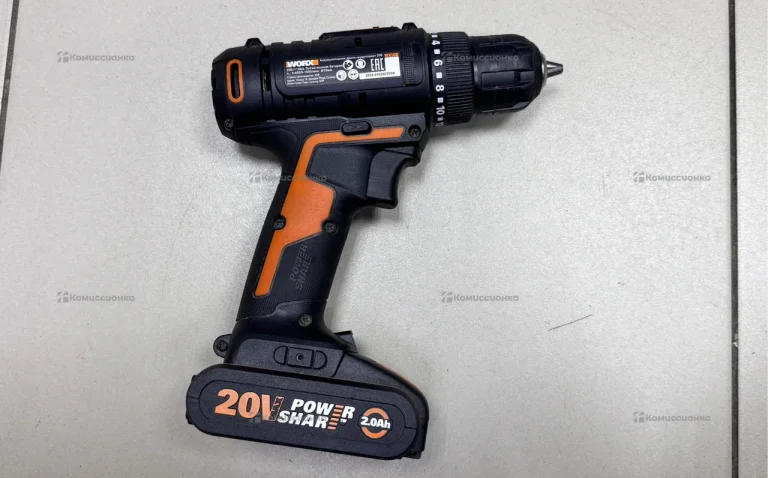 Дрель-шуруповерт Worx WX100