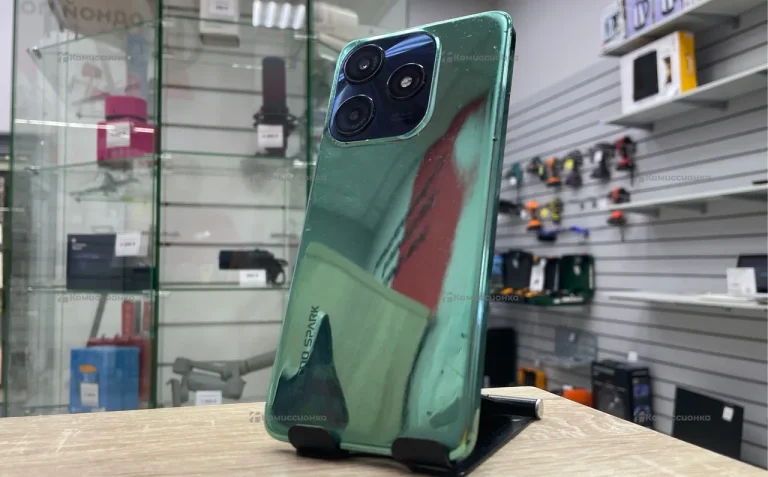 Tecno Spark 10C 4/64 ГБ