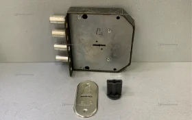 Замок дверной