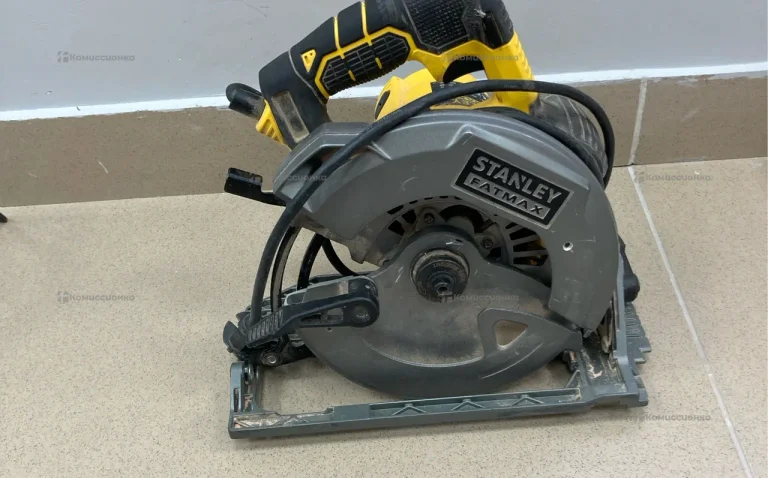 Циркулярная пила STANLEY FME301