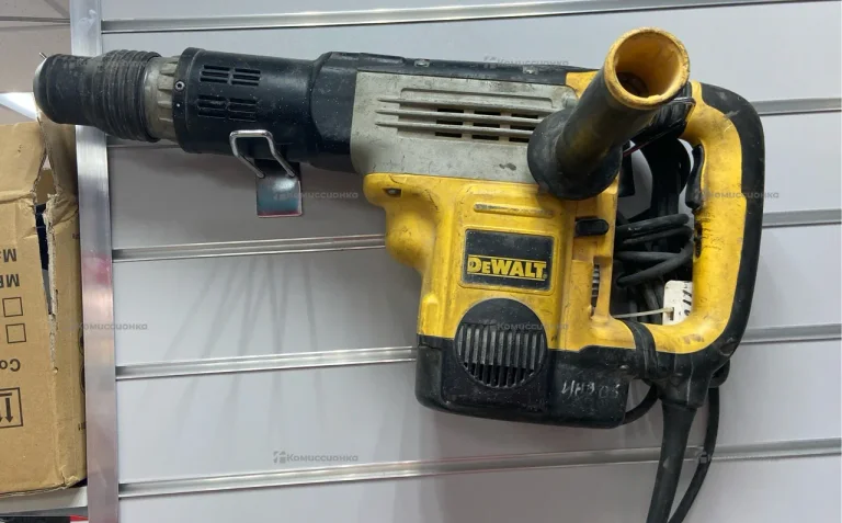 Отбойный молоток dewalt D25762-QS